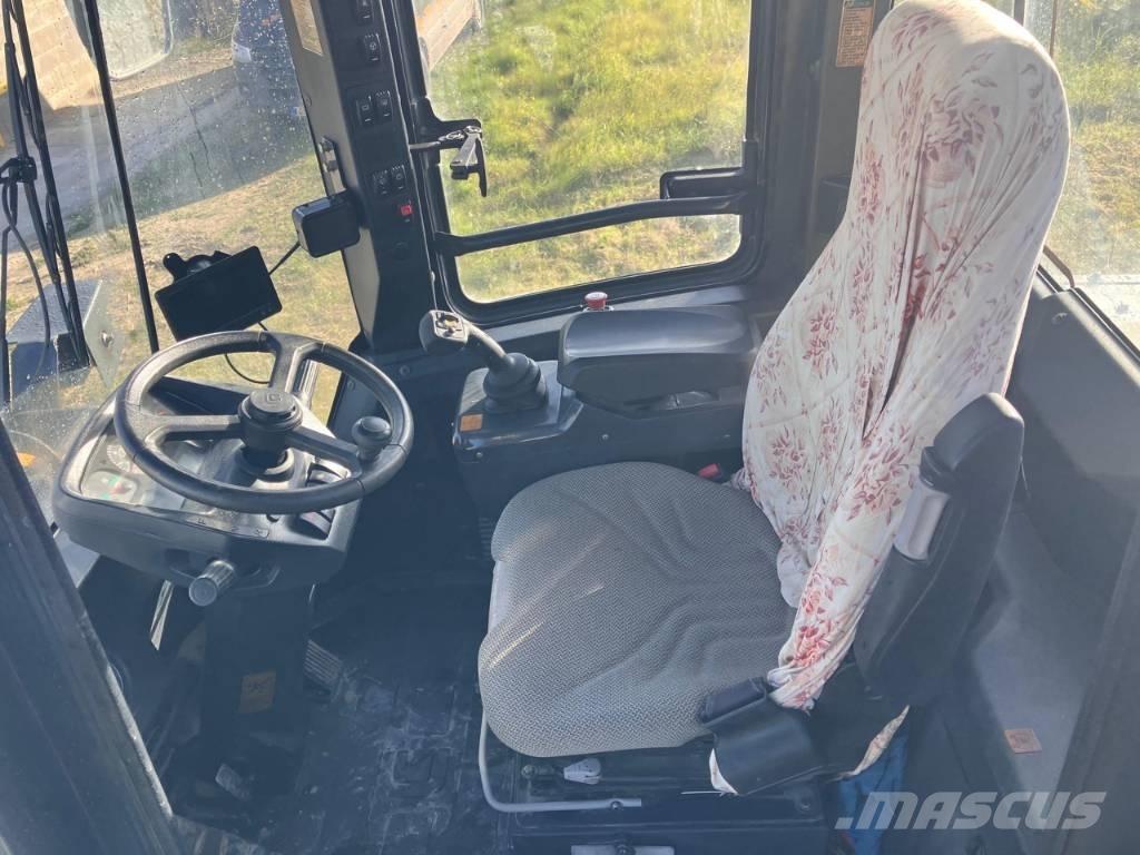 LiuGong 835 H Pale gommate