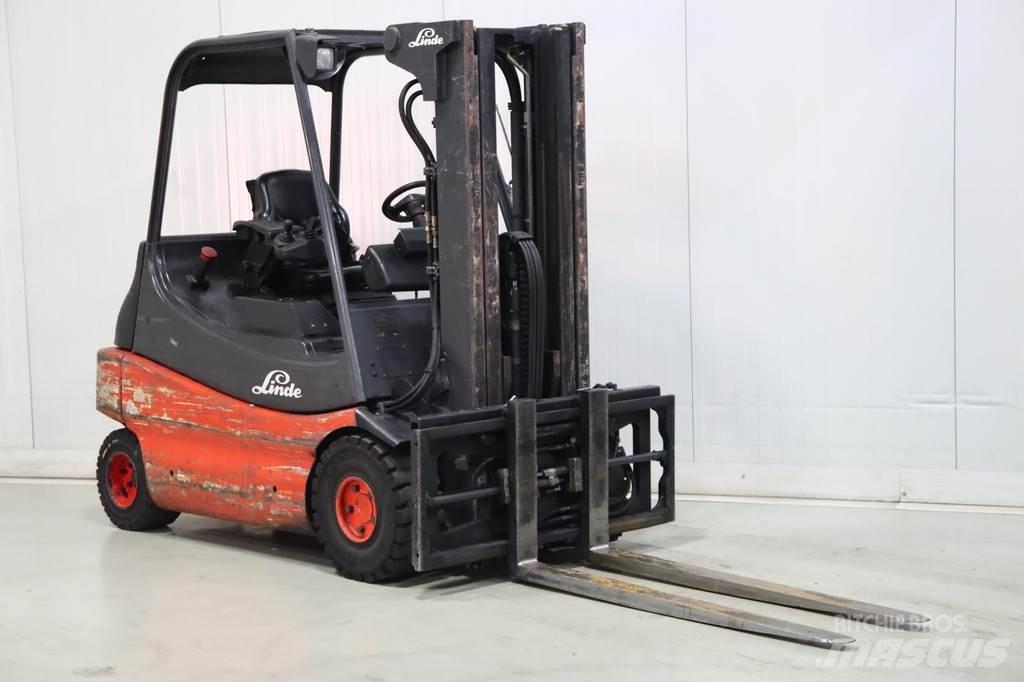 Linde E30-02 Carrelli elevatori elettrici