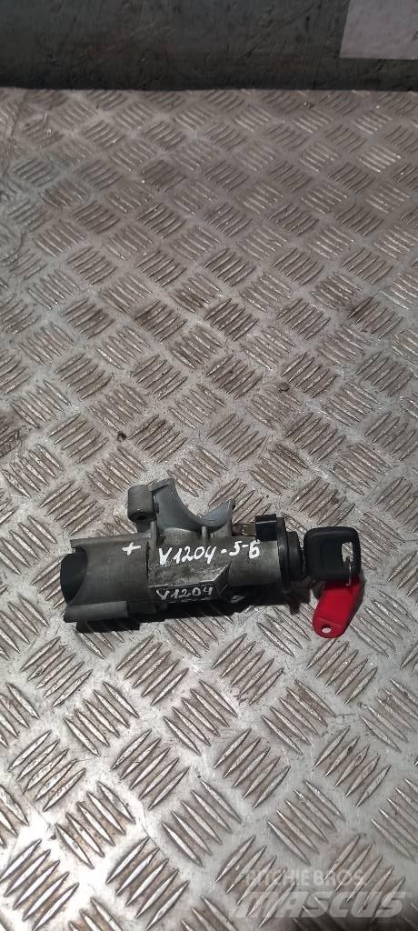 Volvo FH 12   1063433 Cabine e interni