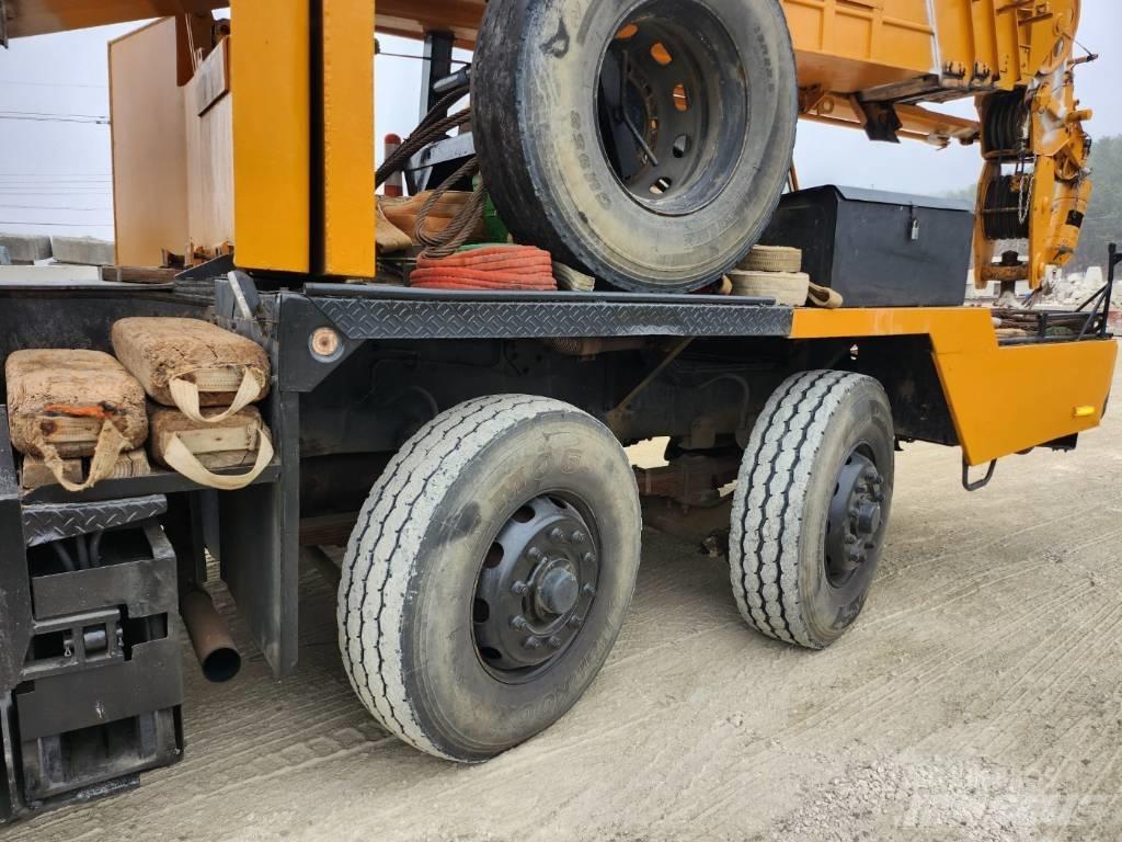 Hyundai HC 50 Gru per tutti i terreni