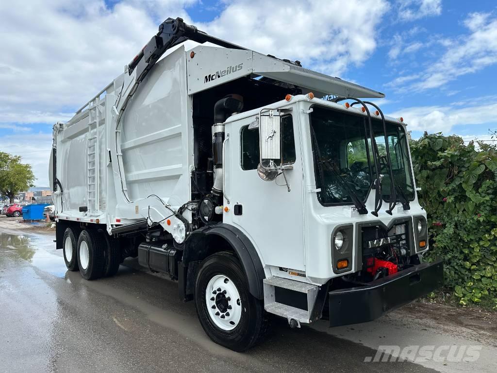 Mack MRU 613 Camion dei rifiuti
