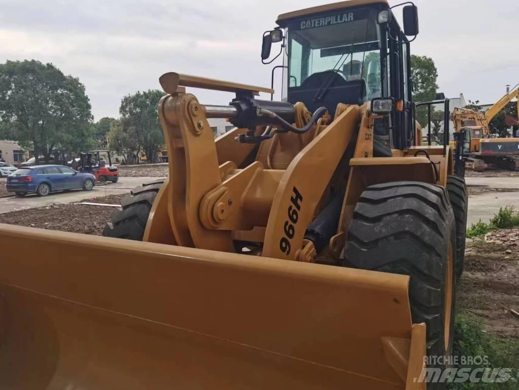 CAT 966 H Pale gommate