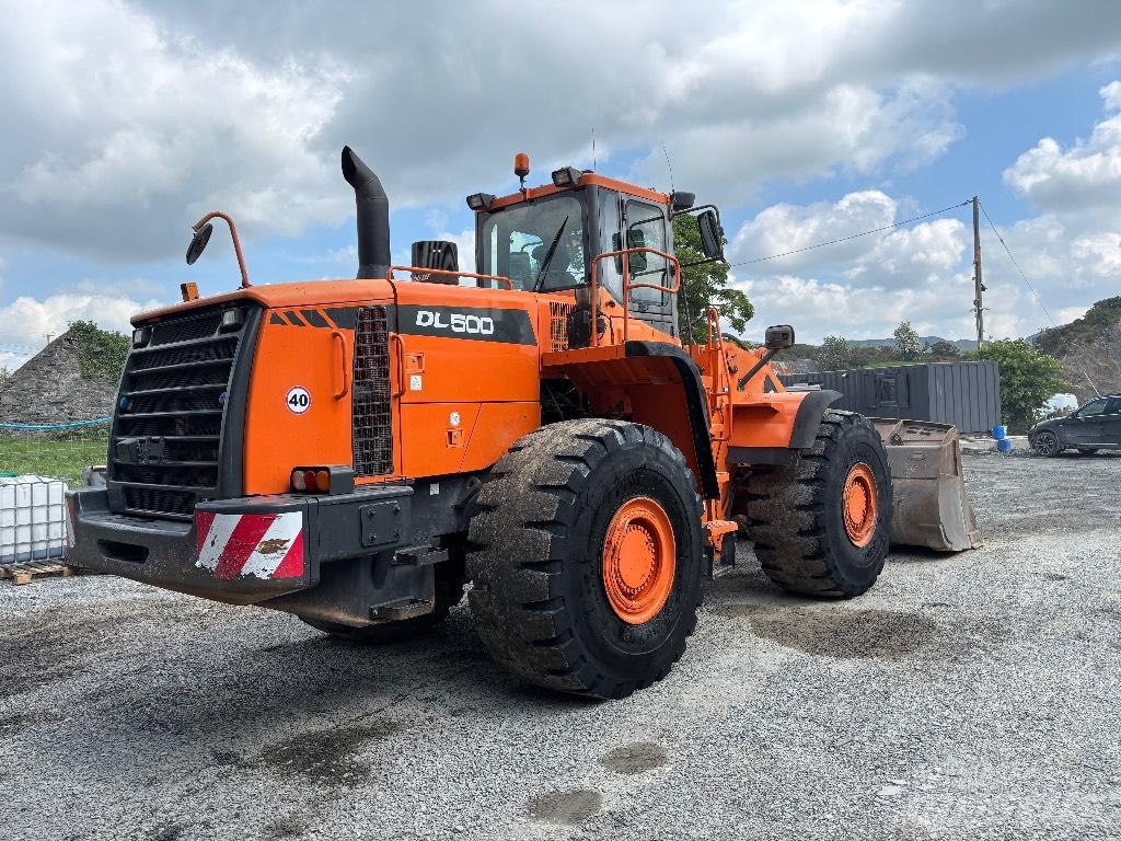 Doosan DL 500 Pale gommate