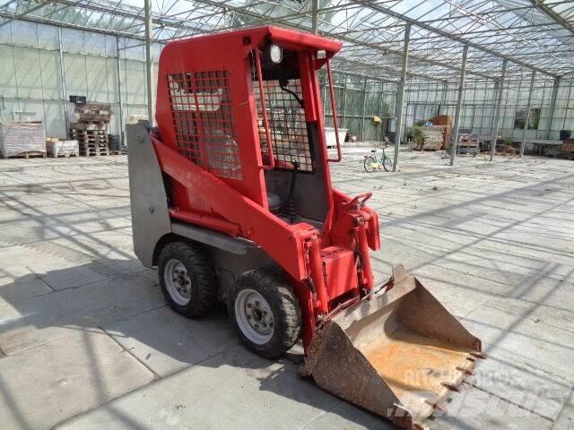 Gehl 1640 Mini Pale Gommate