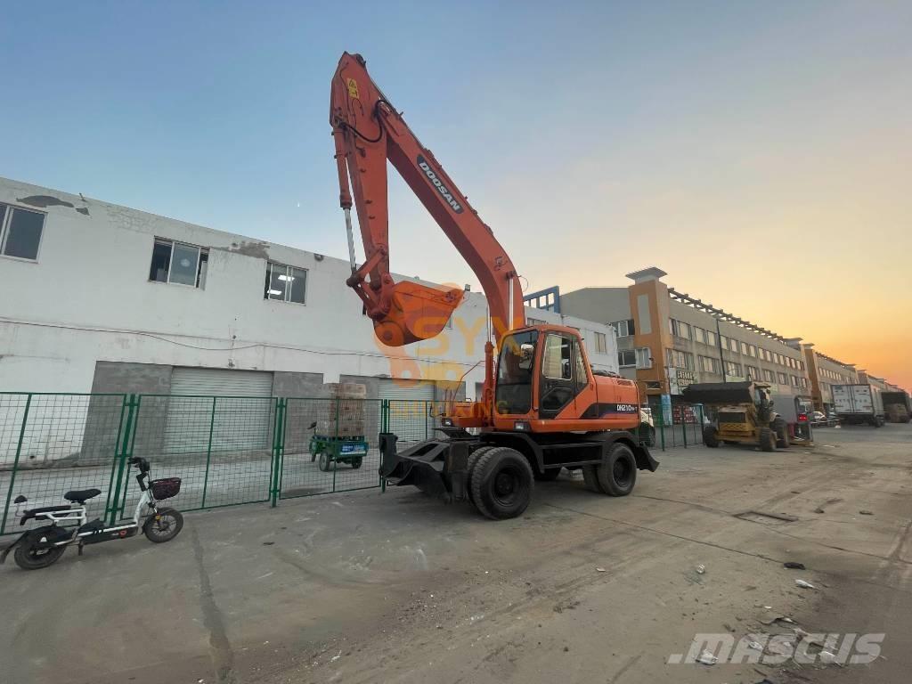 Doosan DH210W-7 Escavatori gommati