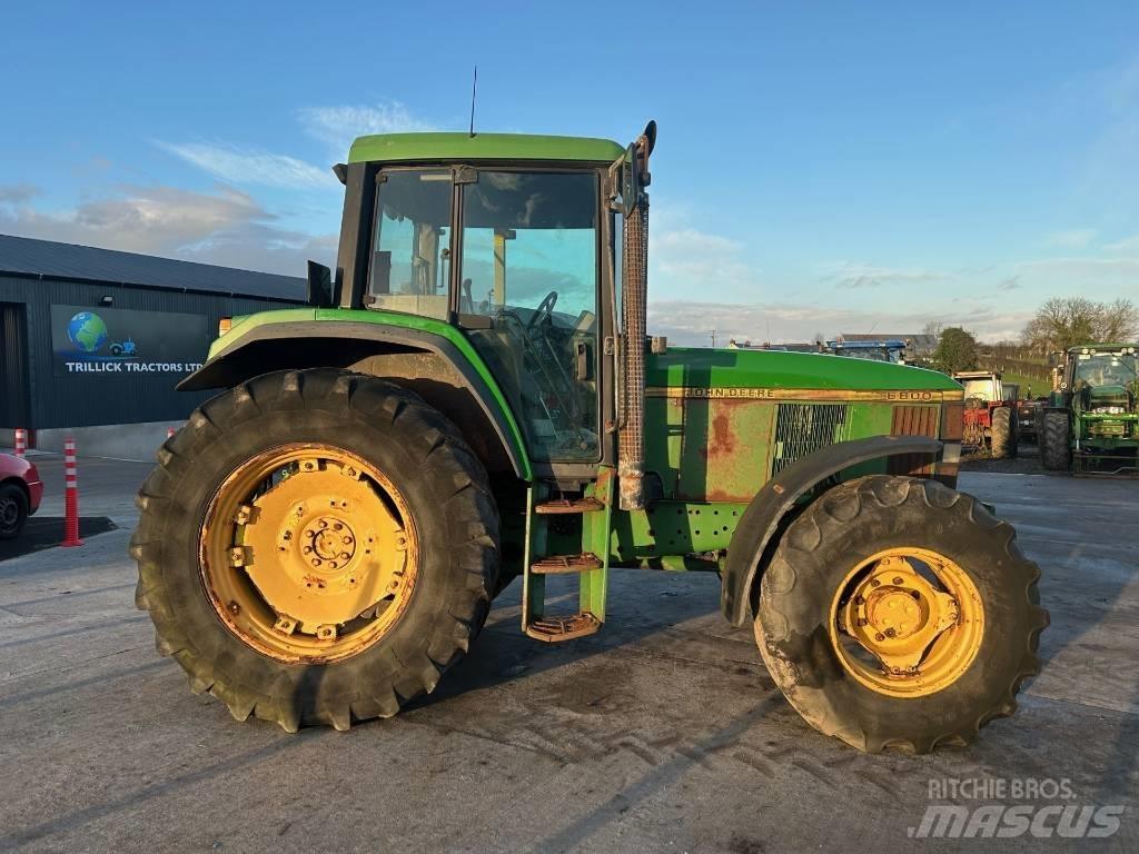 John Deere 6800 Trattori