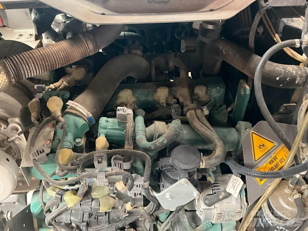 Volvo L 30 G Pale gommate