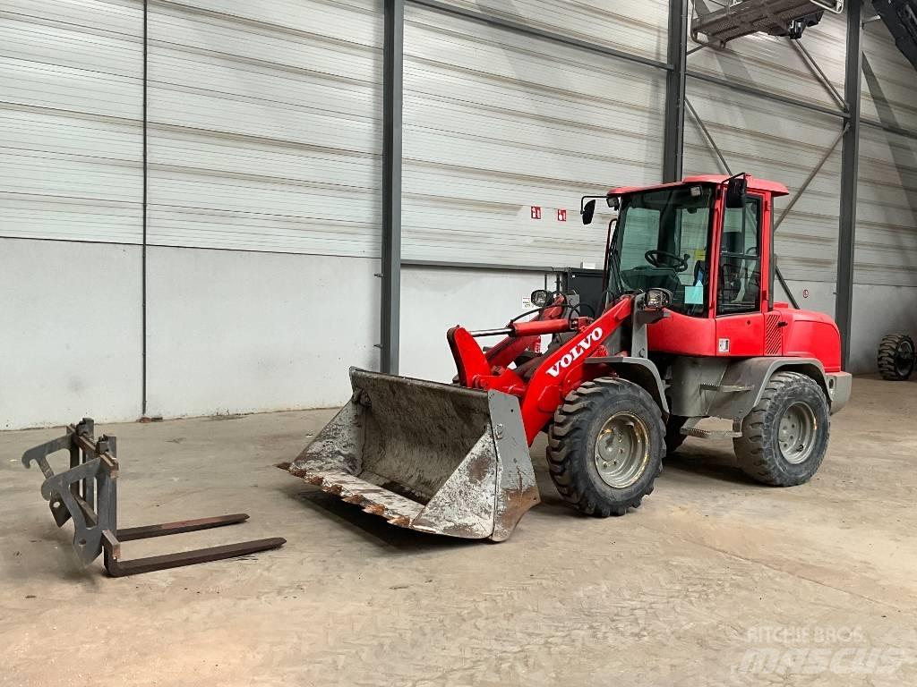 Volvo L 30 G Pale gommate