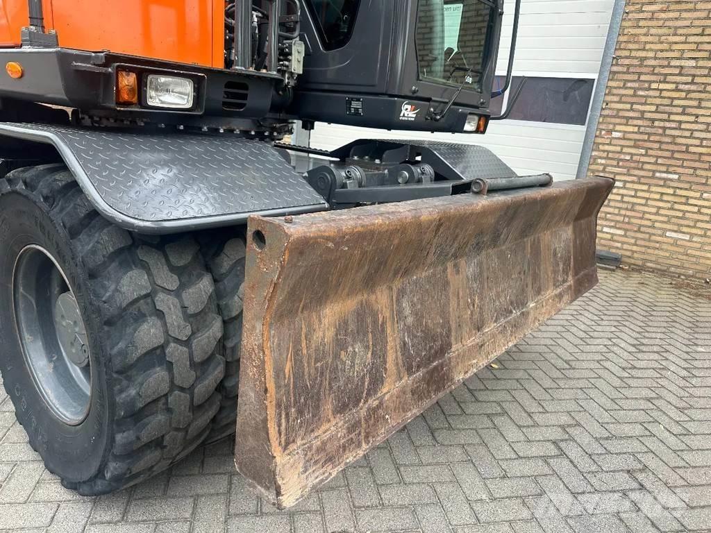 Doosan DX140W-5 Escavatori gommati