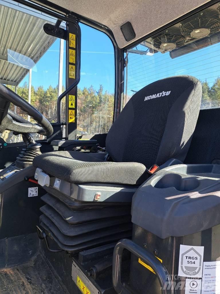 Komatsu WA 80 M Pale gommate
