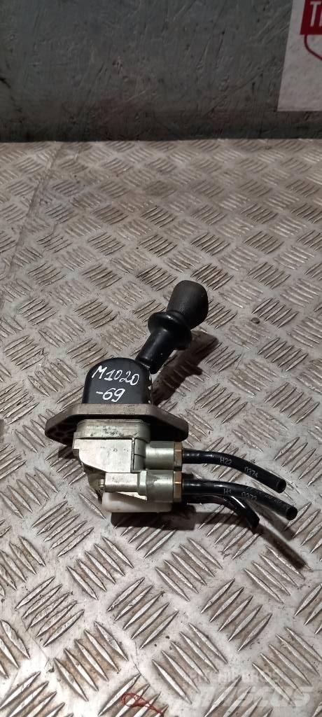 MAN TGA  81523156171 Cabine e interni
