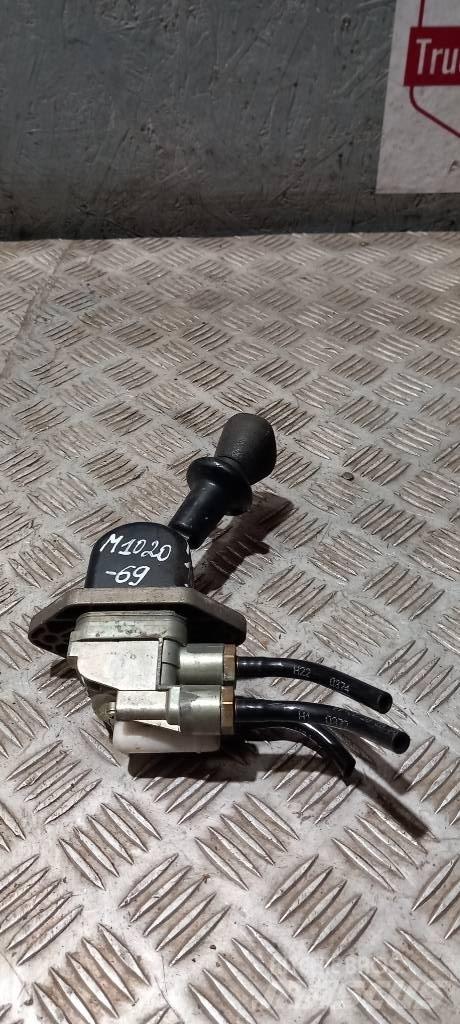 MAN TGA  81523156171 Cabine e interni