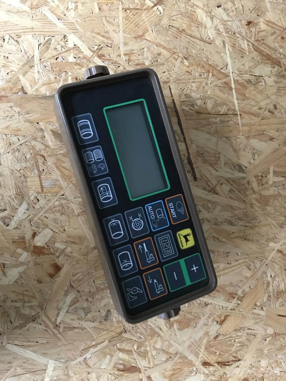 John Deere 590 Presse quadre