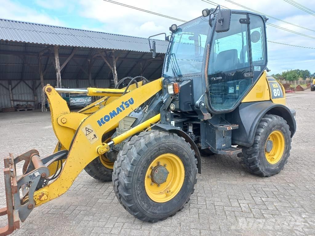 Komatsu WA 80-6 Pale gommate