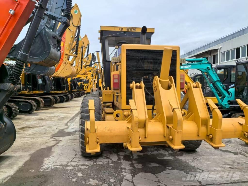 SEM 919 Motorgraders