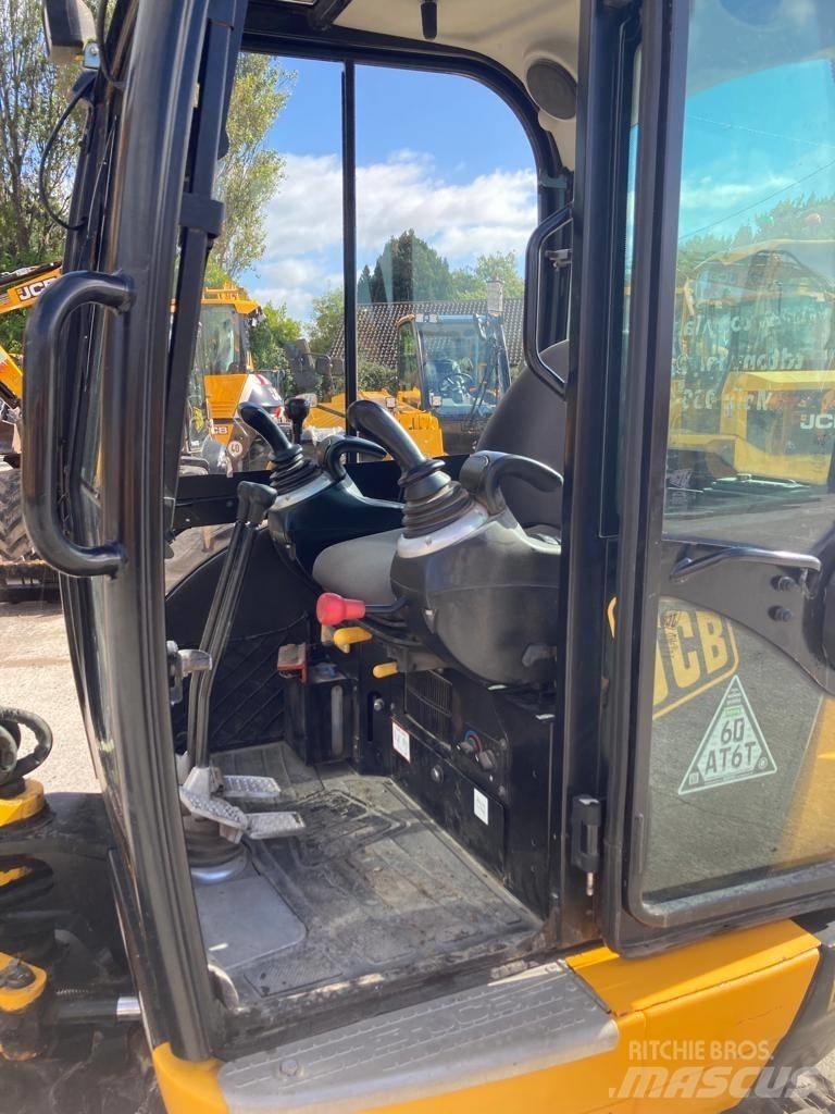 JCB 8026 CTS Miniescavatori