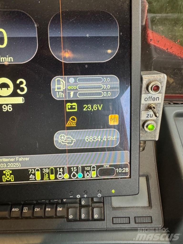 Komatsu 875 Forwarder