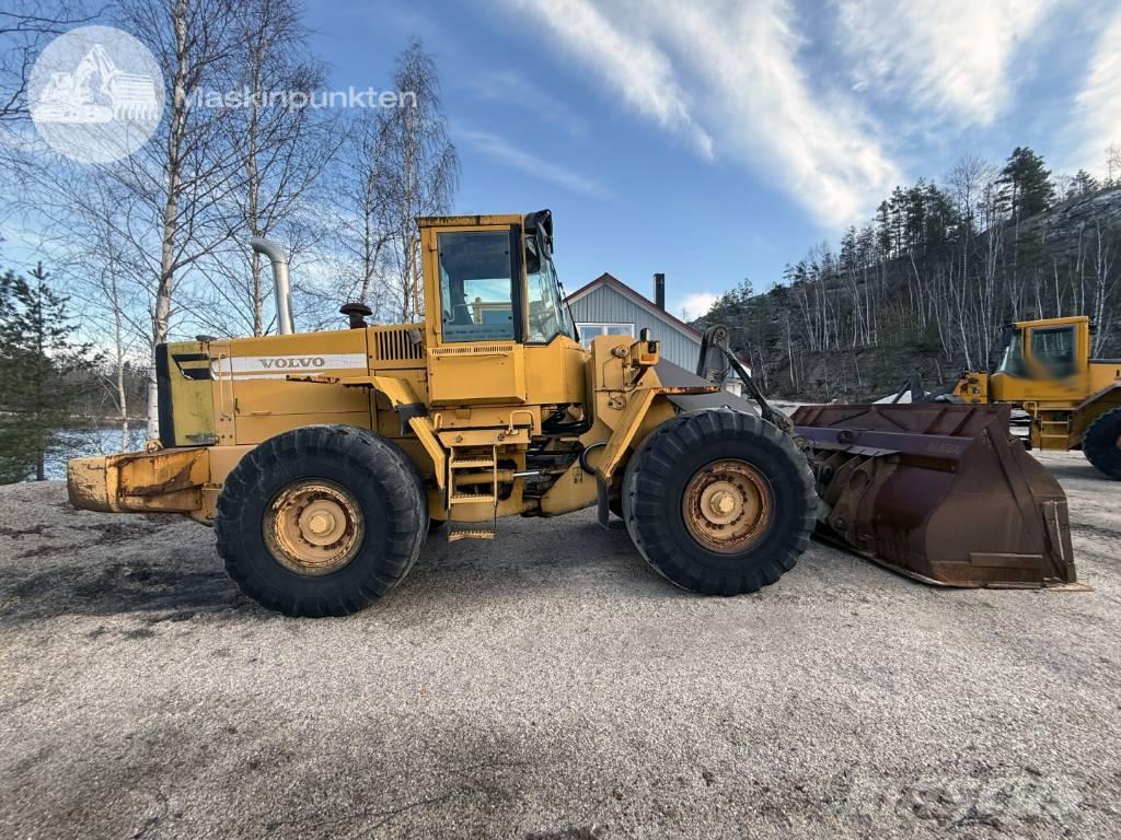 Volvo L 120 C Pale gommate