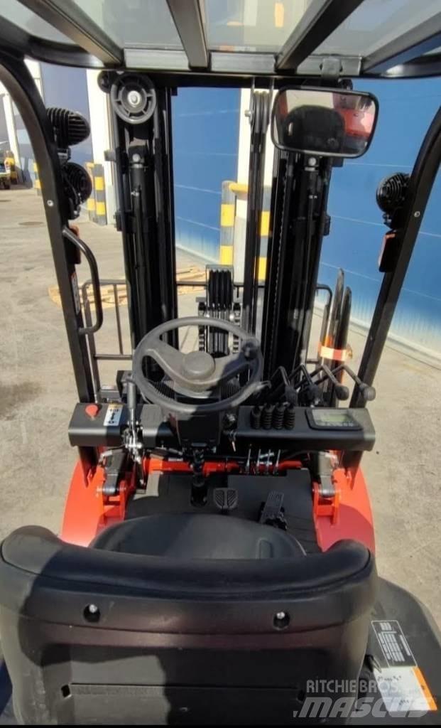EP EQUIPMENT EFL302 Carrelli elevatori elettrici