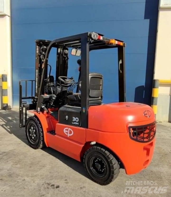 EP EQUIPMENT EFL302 Carrelli elevatori elettrici