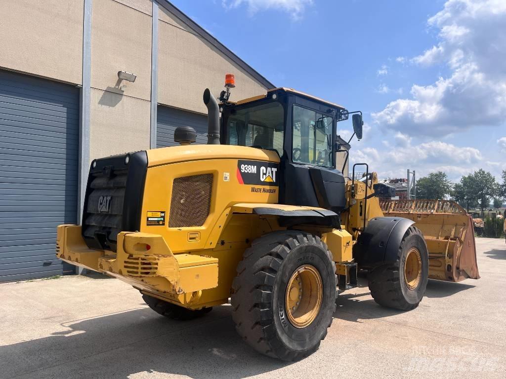 CAT 938M Pale gommate