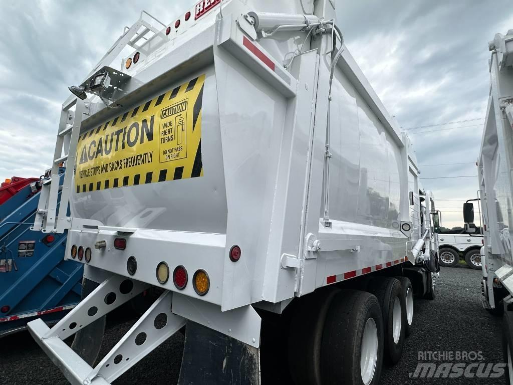 Mack MRU613 Camion dei rifiuti