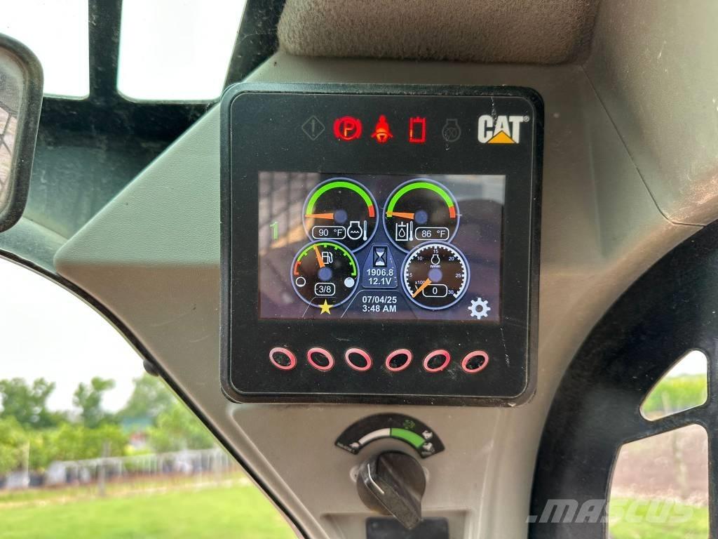 CAT 279 D3 Mini Pale Gommate