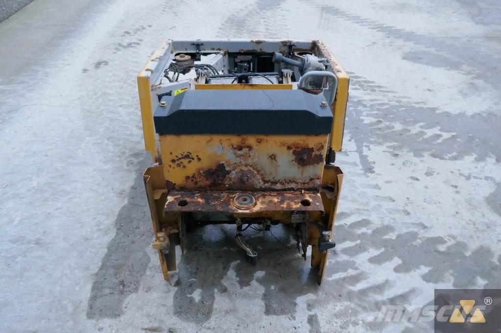 CAT 220-2800 Cabine e interni