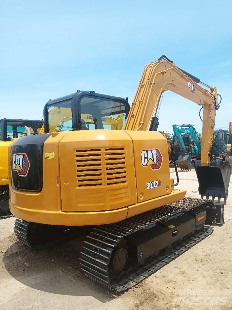 CAT 307E2 Escavatori medi 7t - 12t