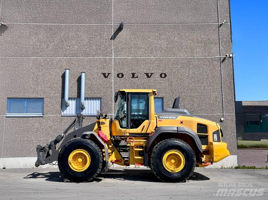 Volvo L 120 H Pale gommate