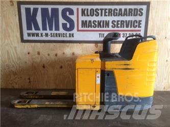 Jungheinrich ERE225 Carrelli elevatori bassi a piattaforma