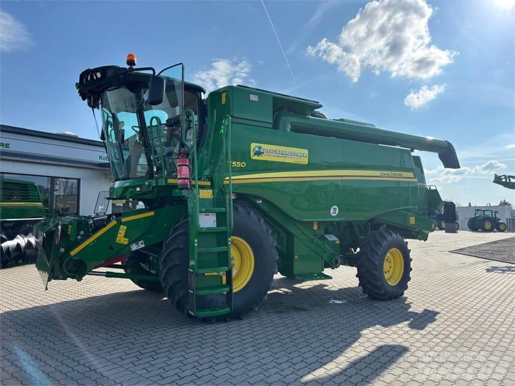 John Deere T550 Mietitrebbiatrici