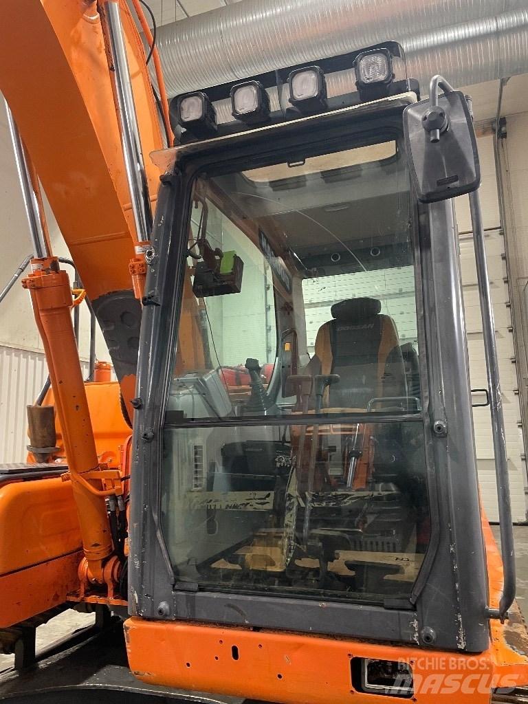 Doosan DX 160 Escavatori cingolati
