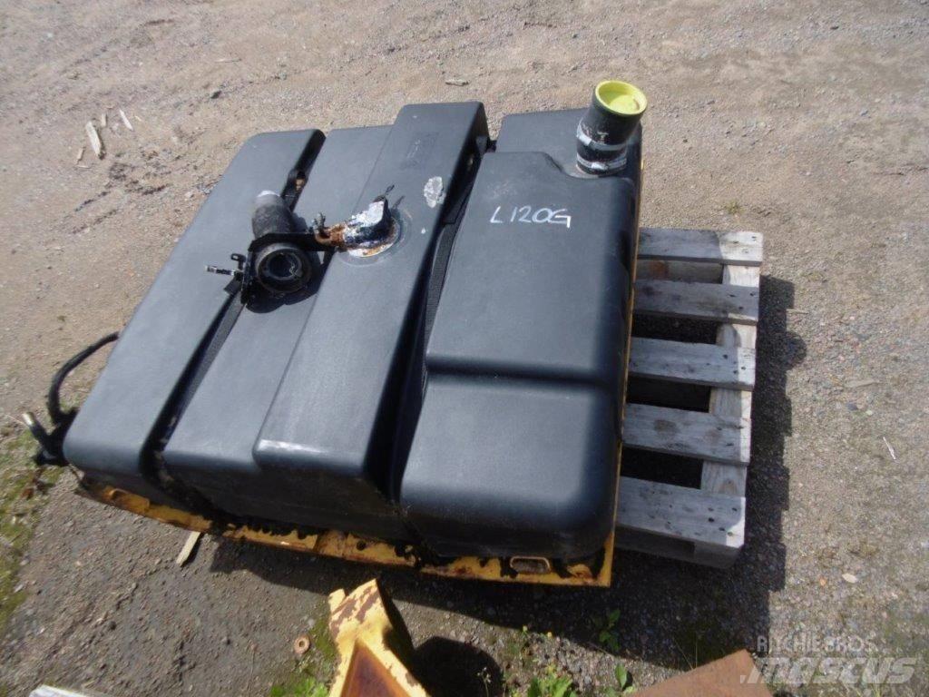 Volvo L120F  i delar Pale gommate