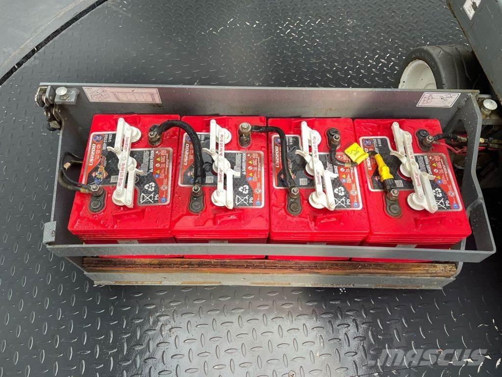 SkyJack SJ3219 Piattaforme a pantografo