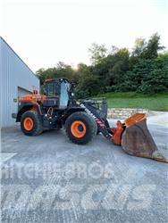 Doosan DL 320-7 Pale gommate