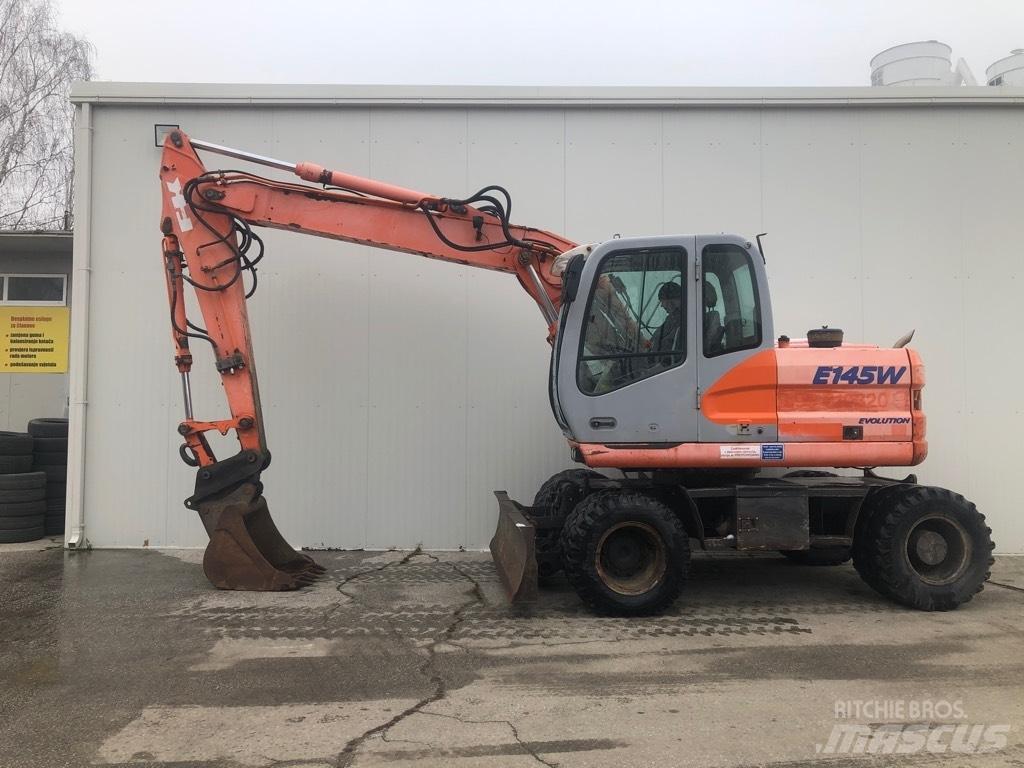 Fiat-Kobelco E 145 W Escavatori gommati