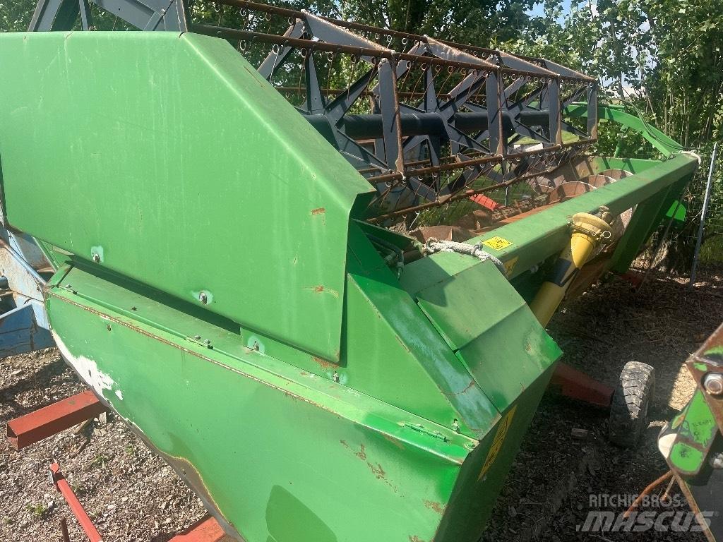 John Deere 2058 Mietitrebbiatrici