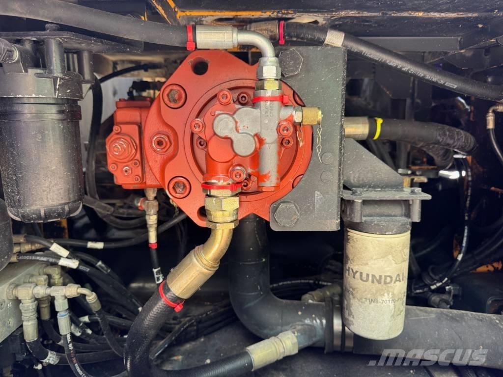 Hyundai HX 260 L Escavatori cingolati