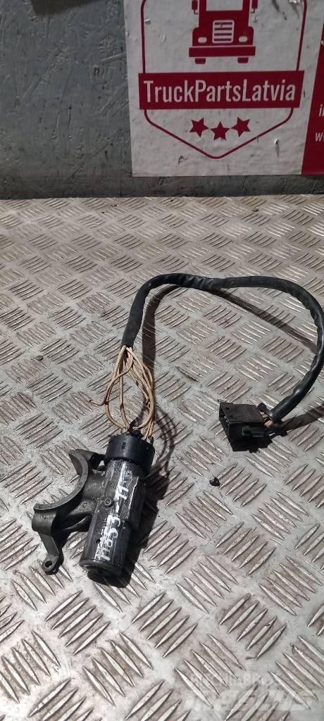 MAN TGA   81464336004 Cabine e interni