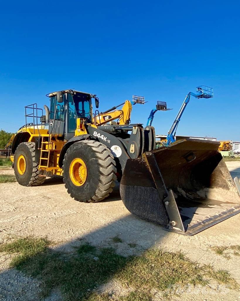 John Deere 844 K Pale gommate