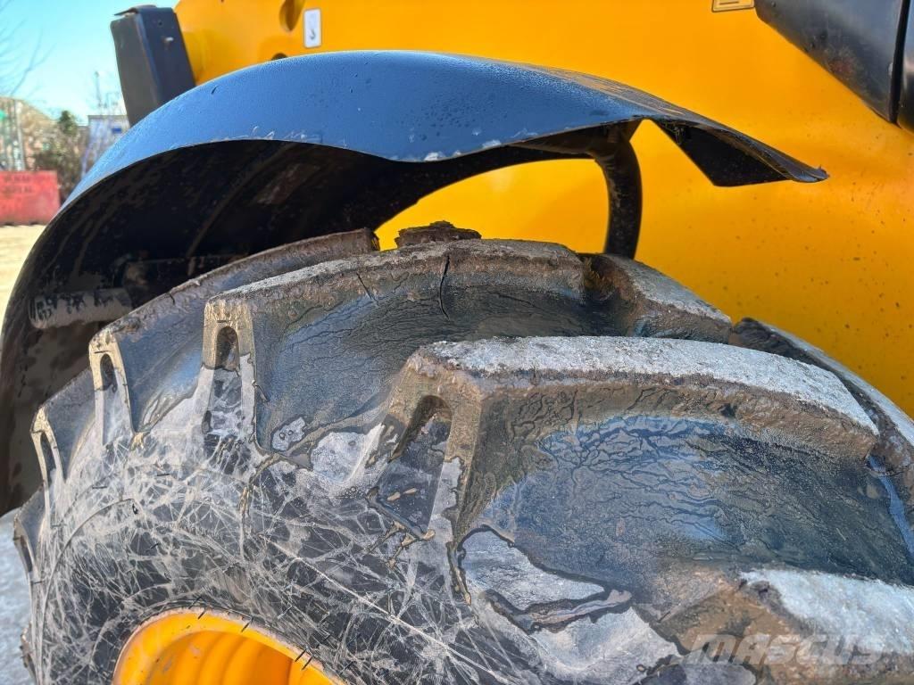 JCB 540-140 Hi Vis Sollevatori telescopici