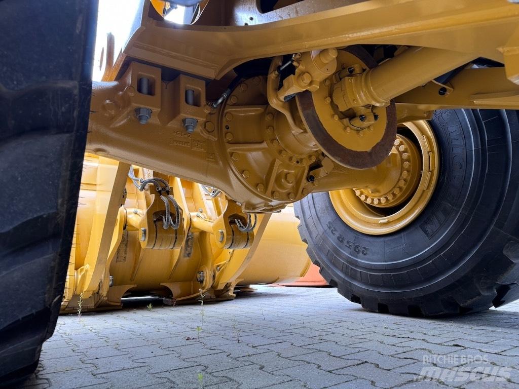 CAT 980 XE Pale gommate