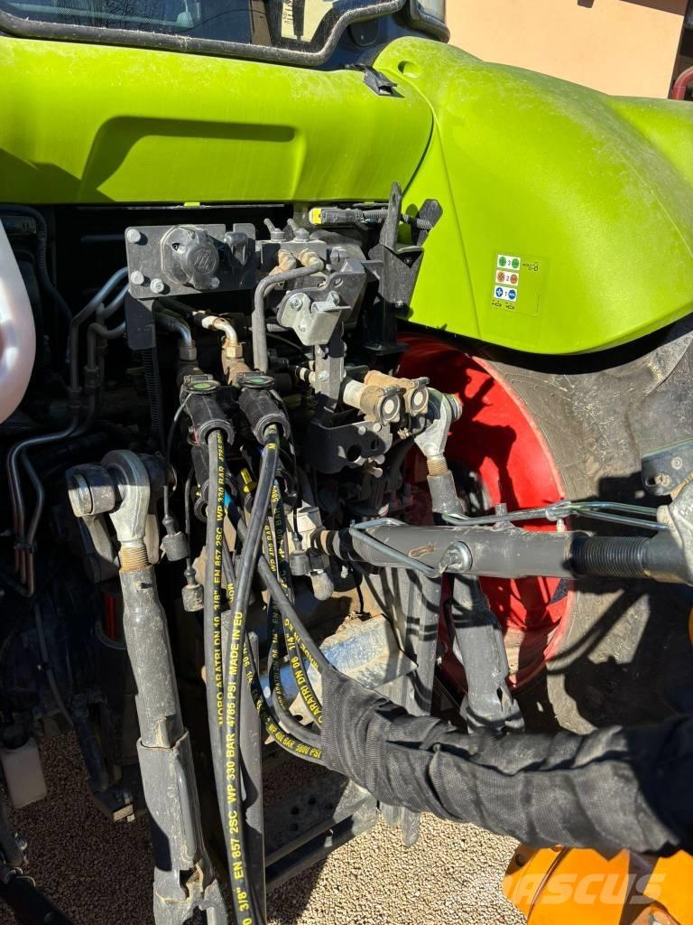 CLAAS Arion 450 Trattori