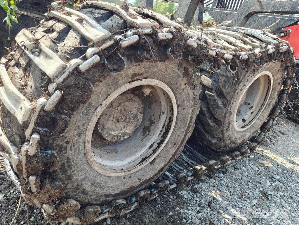 Komatsu 875 Forwarder