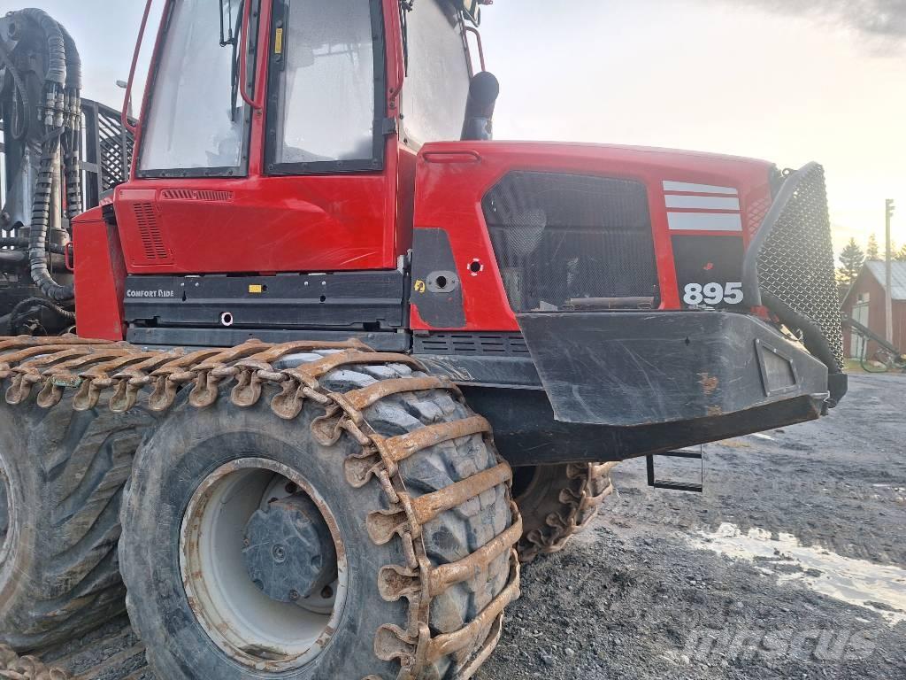 Komatsu 895 Forwarder