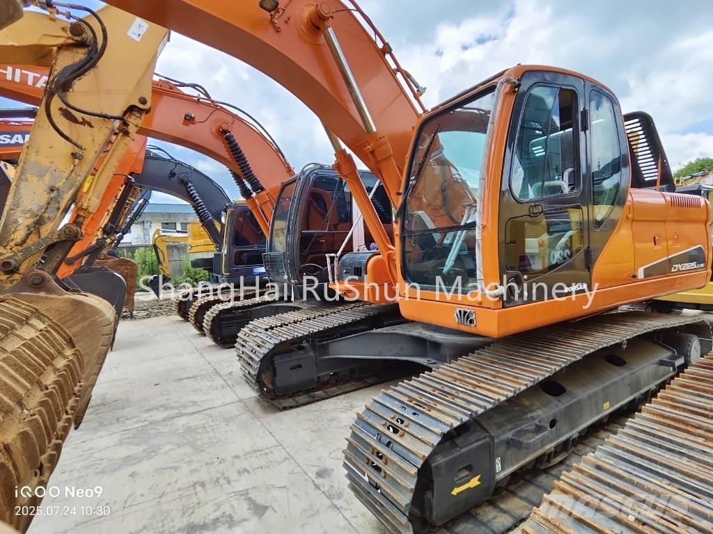 Doosan 225-7 Escavatori cingolati