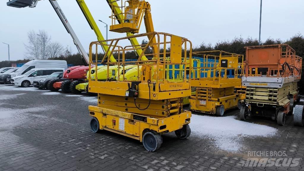 Haulotte Compact 10 Piattaforme a pantografo