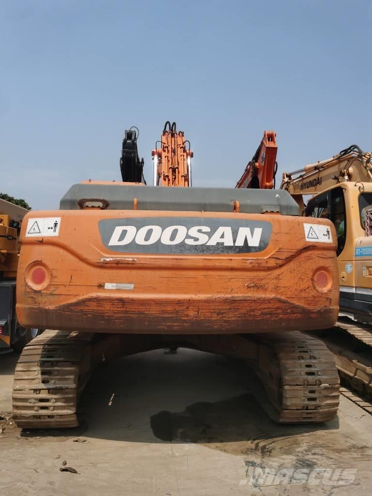 Doosan DX 300 LC--9C Escavatori cingolati
