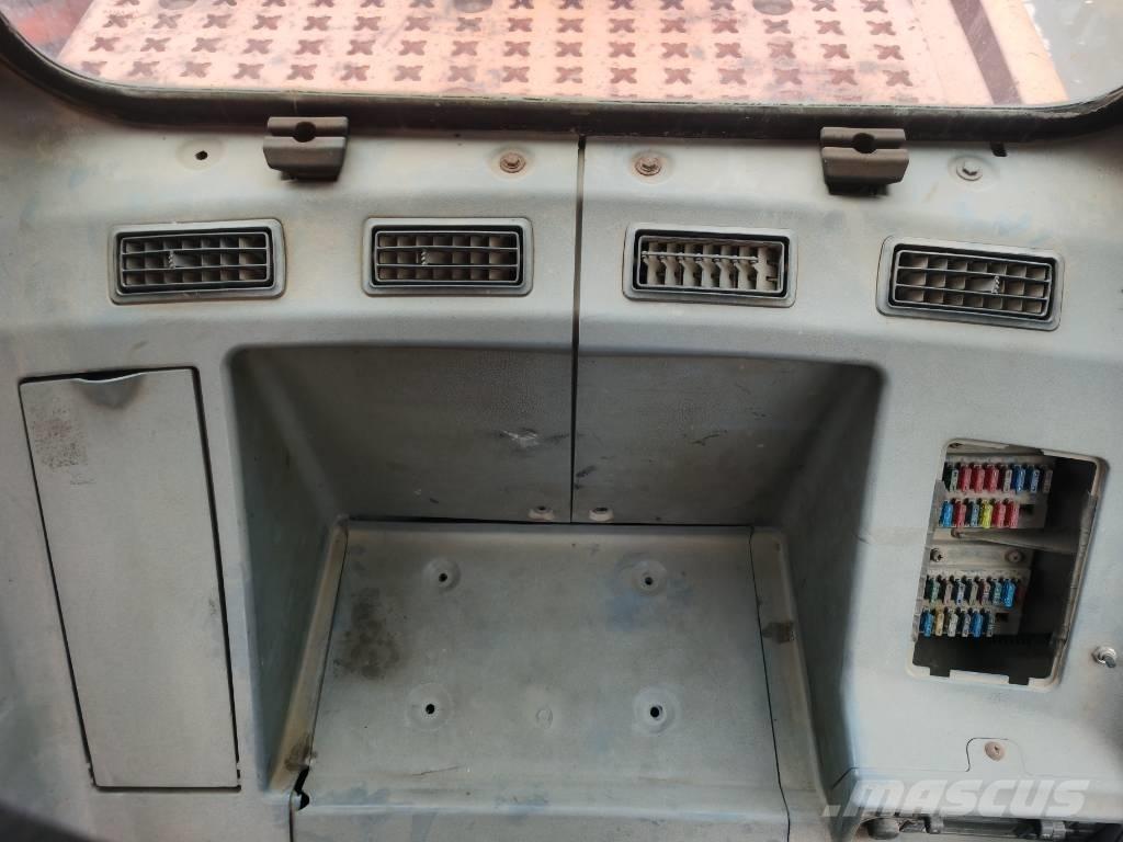 Doosan DX 300 LC--9C Escavatori cingolati